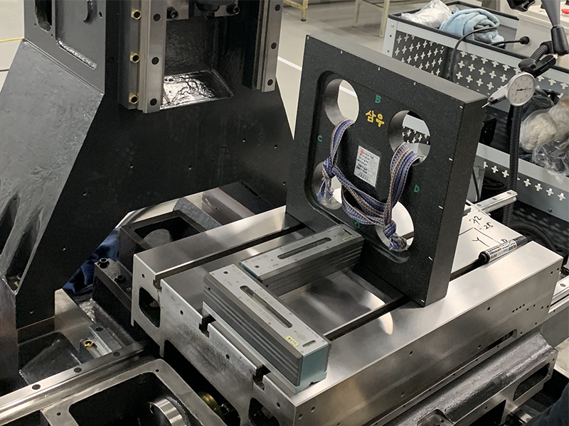Tích hợp Tự động hóa trong Máy cắt CNC: Nâng cao hiệu suất và độ chính xác